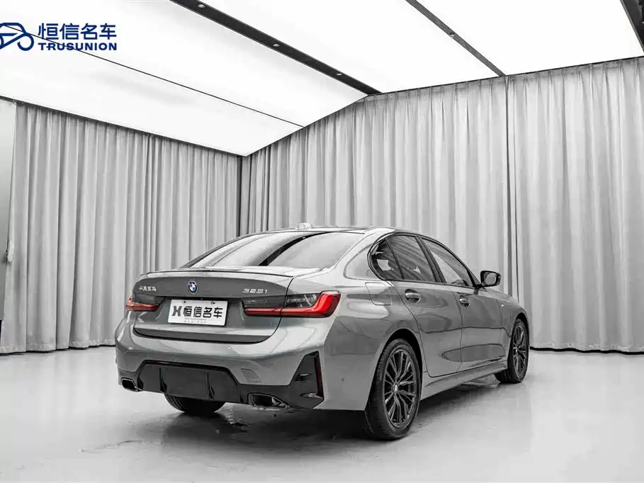 BMW 3 Series 2023 325i M Sport Black Night Package фото 5