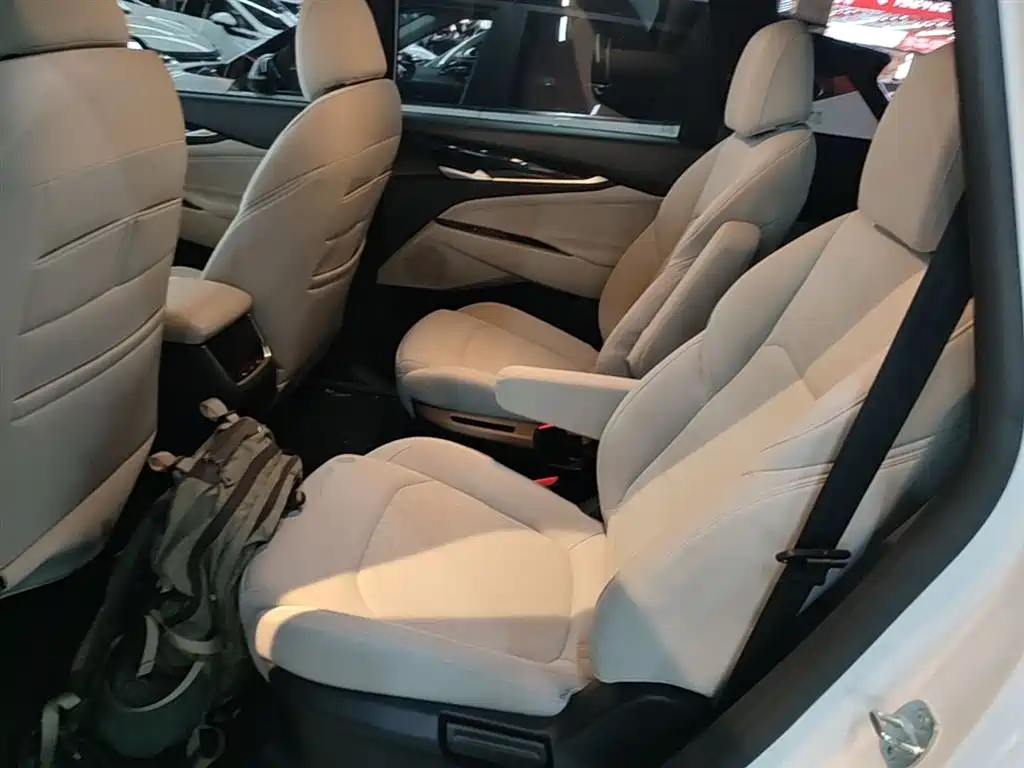 SAIC Maxus Maxus G50 2023 Model 1.5T Manual Joyride A фото 17