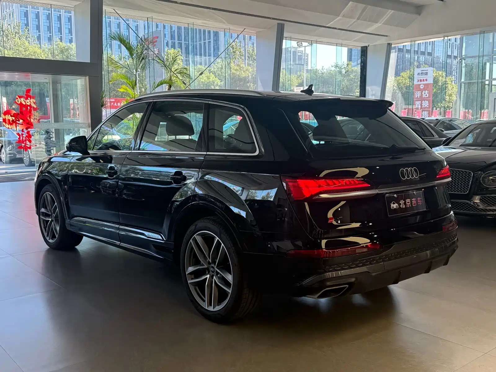 Фото 6 - Audi Q7