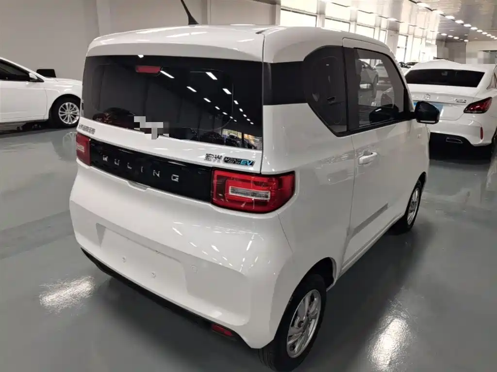 WULING AUTOMOBILE HONGGUANG MINIEV