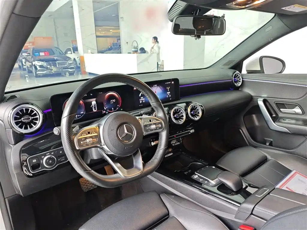 Mercedes-Benz A-Class 2022 A 200 L Sport Sedan Dynamic фото 18