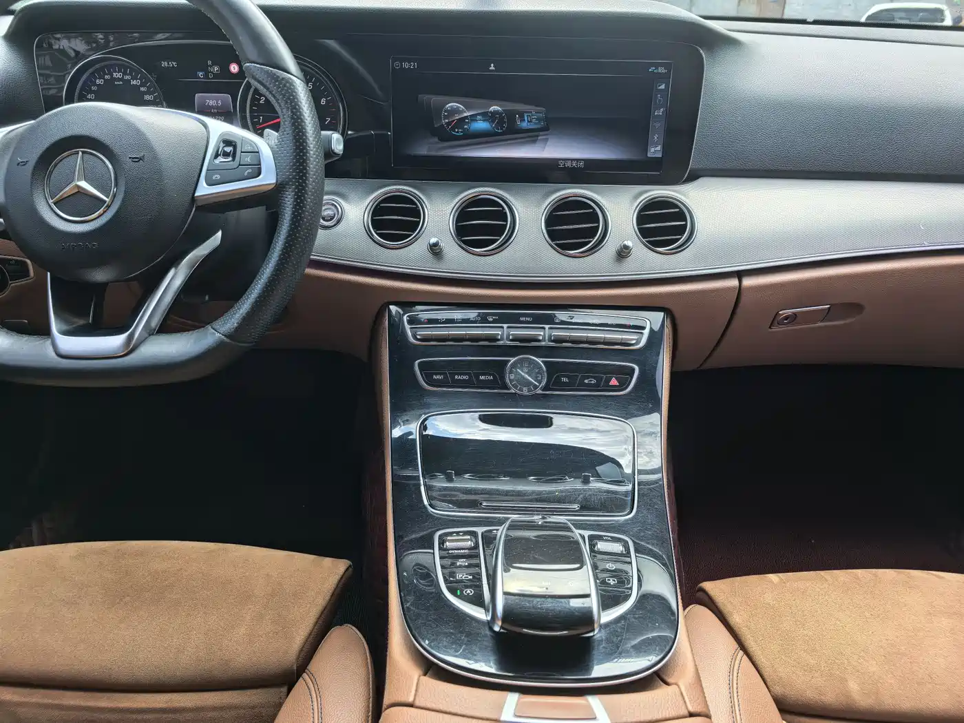 Mercedes-Benz E-Class 2017 E 200 Sport 4MATIC фото 11