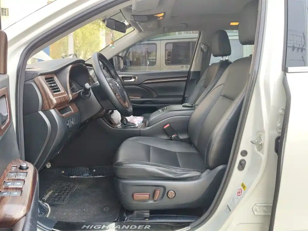 Toyota Highlander 2015 2.0T AWD Luxury Edition 7-seater фото 8