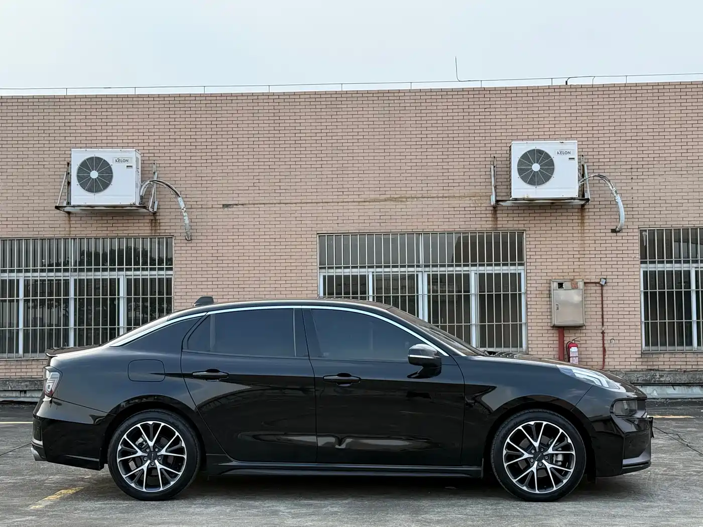 Lynk & Co 03 2021 1.5TD DCT Jin Champion Edition фото 4