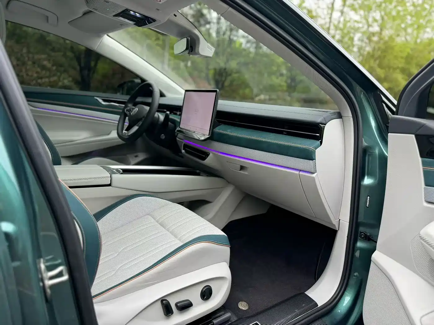 VOLKSWAGEN ID.7 VIZZION