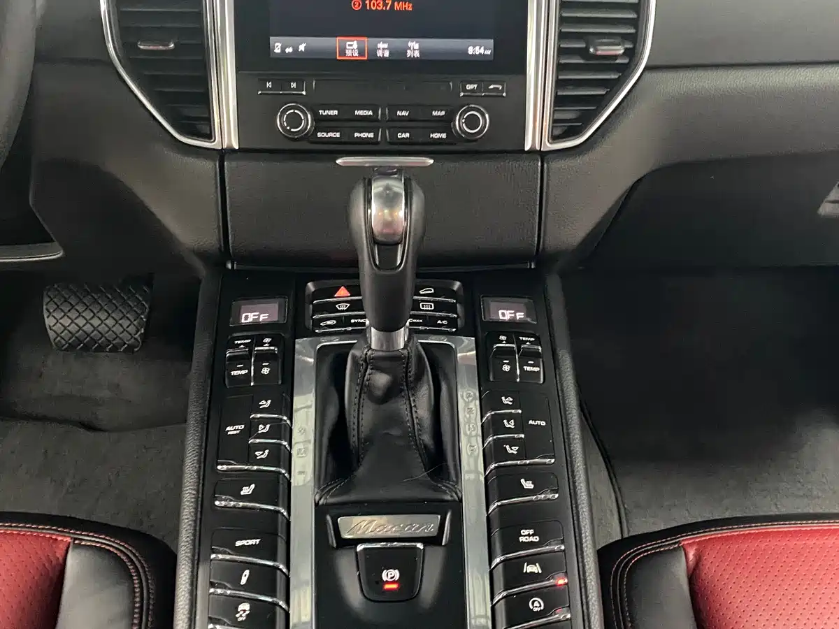 Porsche Macan 2017 Macan 2.0T фото 15