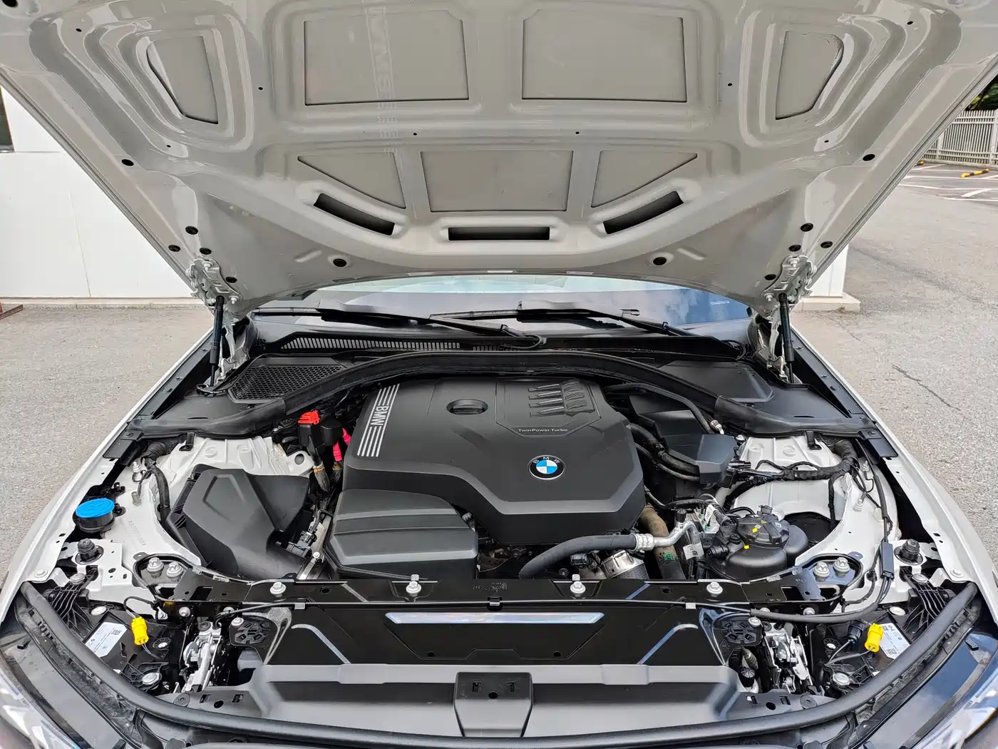 BMW 3 Series 2023 325Li M Sport Black Night Package фото 20