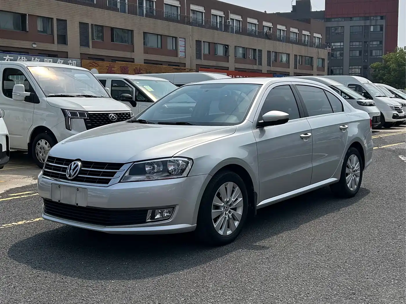 Volkswagen Lavida 2013 Facelift Classic 1.6L Automatic Comfort