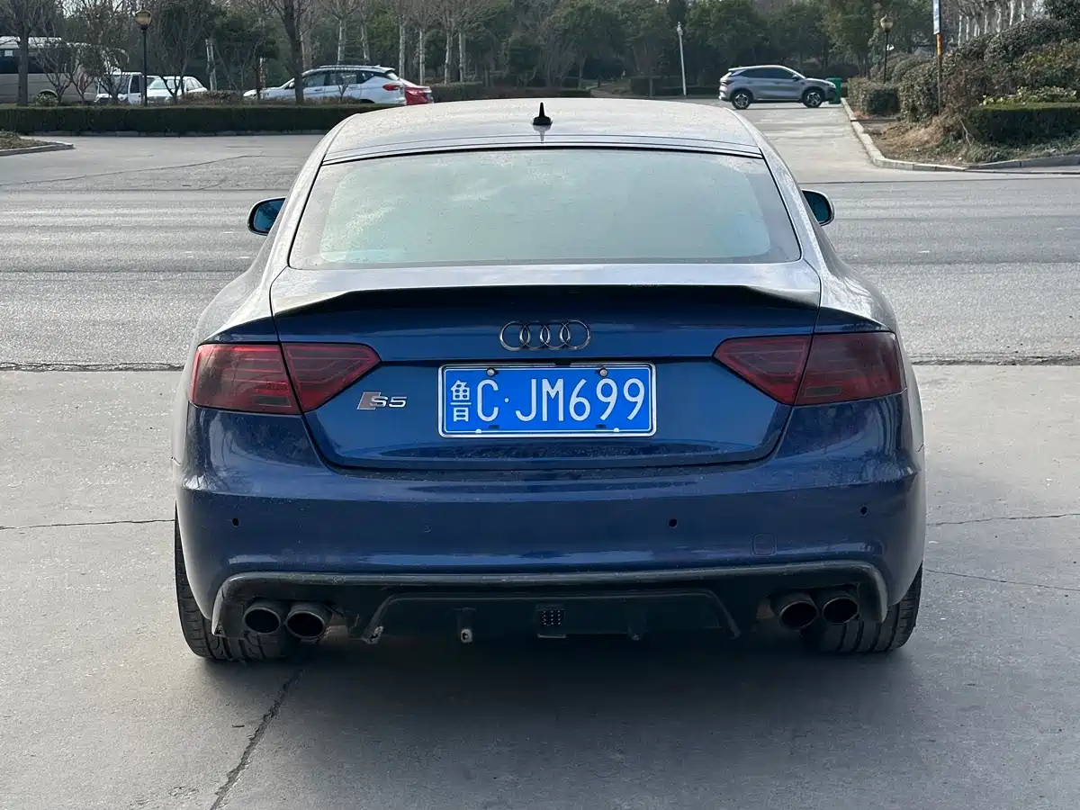 AUDI S5