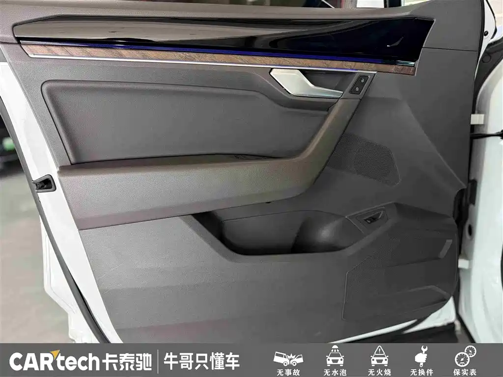 Volkswagen Touareg 2019 2.0TSI Sharp Wing Edition China V фото 16