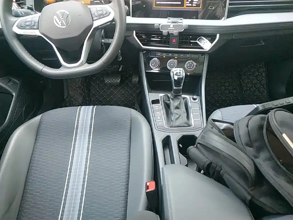 Volkswagen Sagitar 2023 300TSI DSG Leap Edition фото 14
