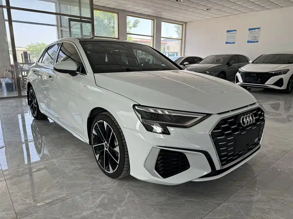 Audi A3 2023 Sportback 35 TFSI Fashion Sport фото 3
