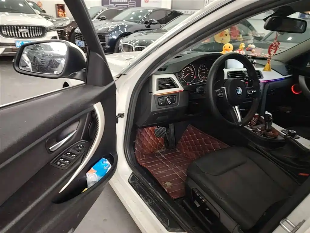 BMW 3 Series 2015 320Li Fashion фото 16