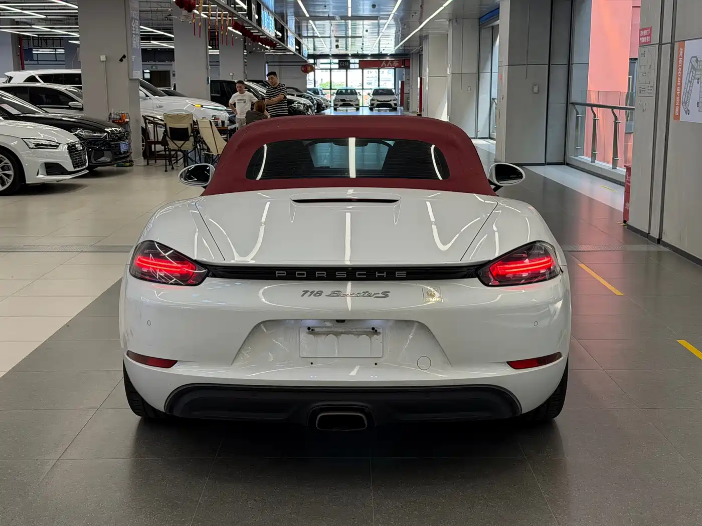 Porsche 718 2016 Boxster 2.0T фото 9