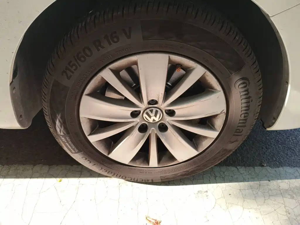 Фото 24 - Volkswagen Sharan