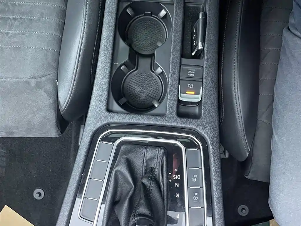 Volkswagen Magotan 2018 330TSI DSG Luxury фото 9