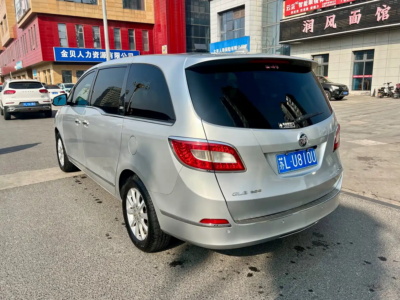 Buick GL8 2011 3.0L XT Luxury Business Flagship фото 8