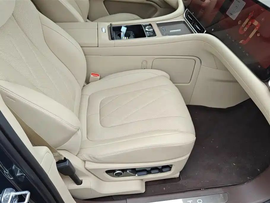 AITO Wenjie AITO M9 2024 Model Extended Range Ultra Edition 52kWh 5-Seater фото 8