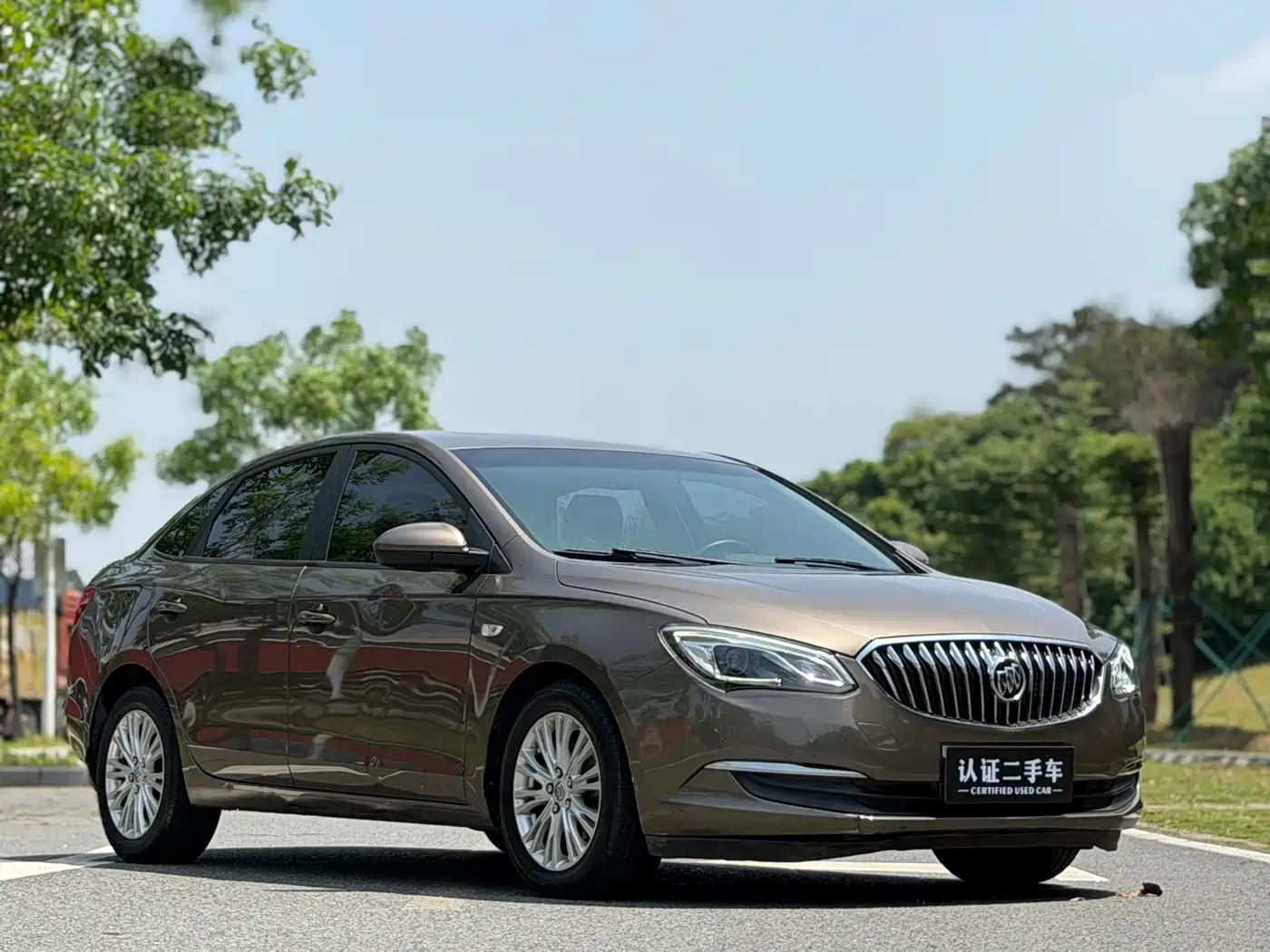 Buick Excelle 2016 15N Automatic Elite фото 3