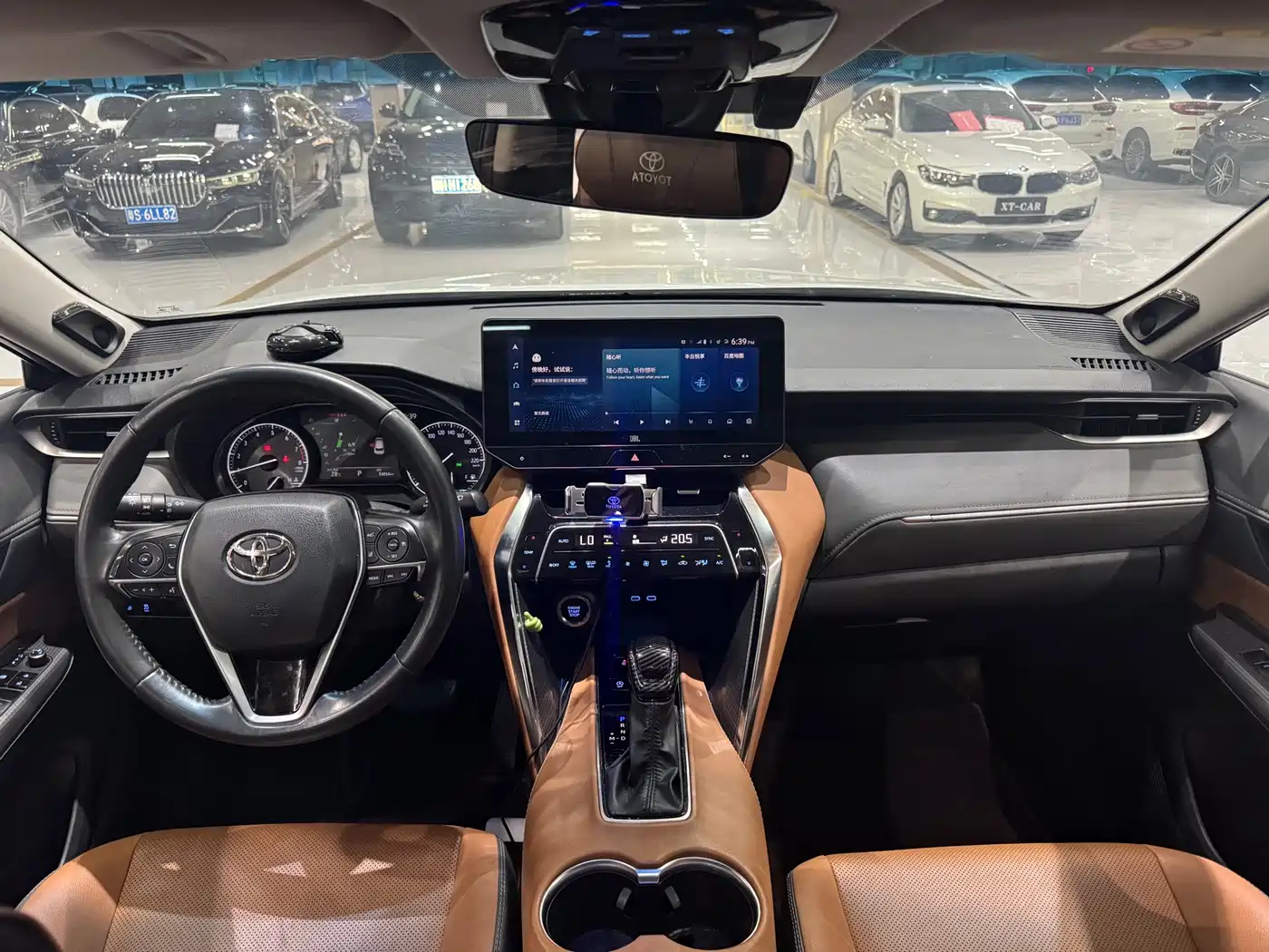 Toyota Venza 2022 2.0L CVT 2WD Premium фото 7