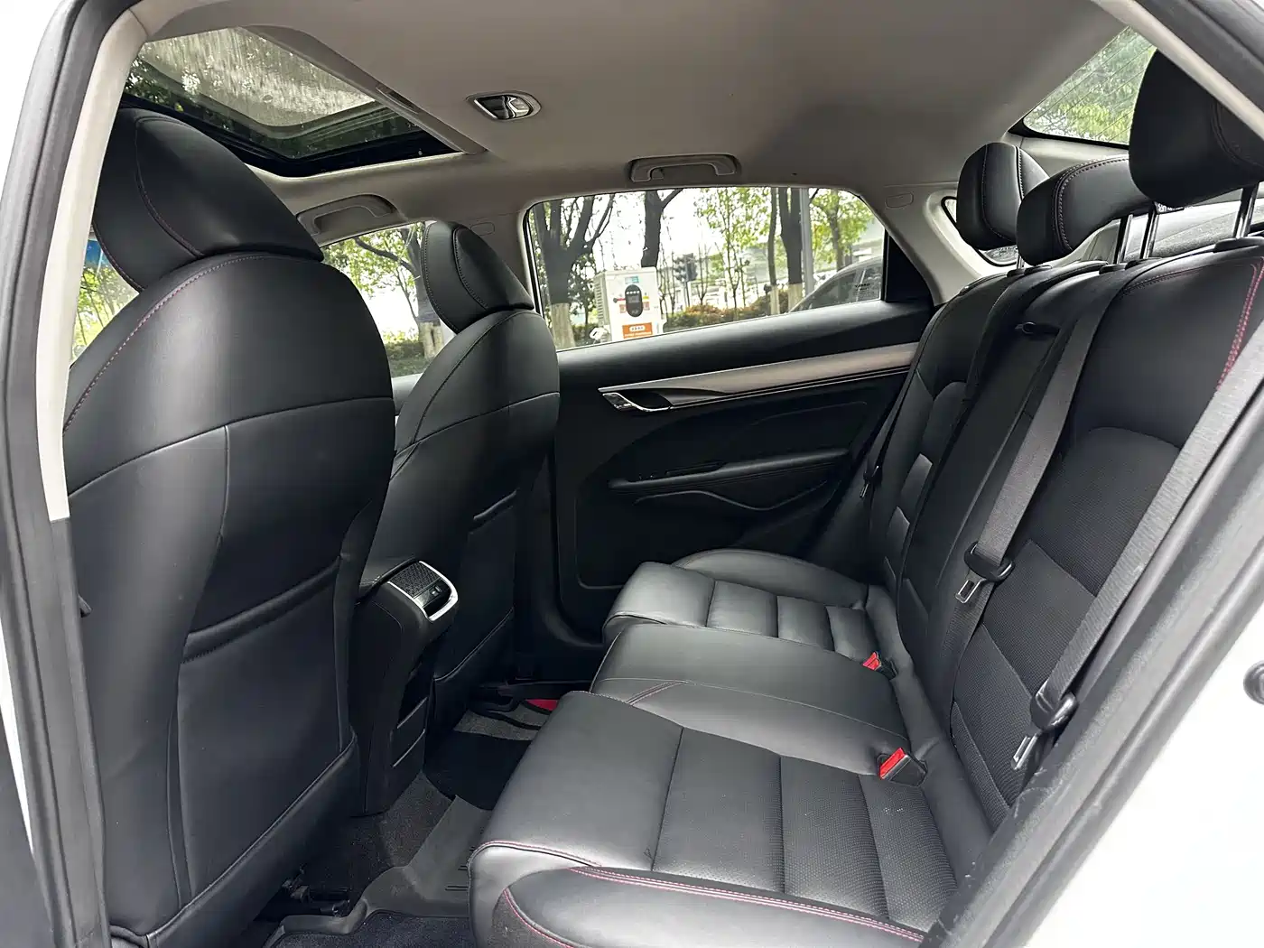 GEELY AUTOMOBILE BINRUI