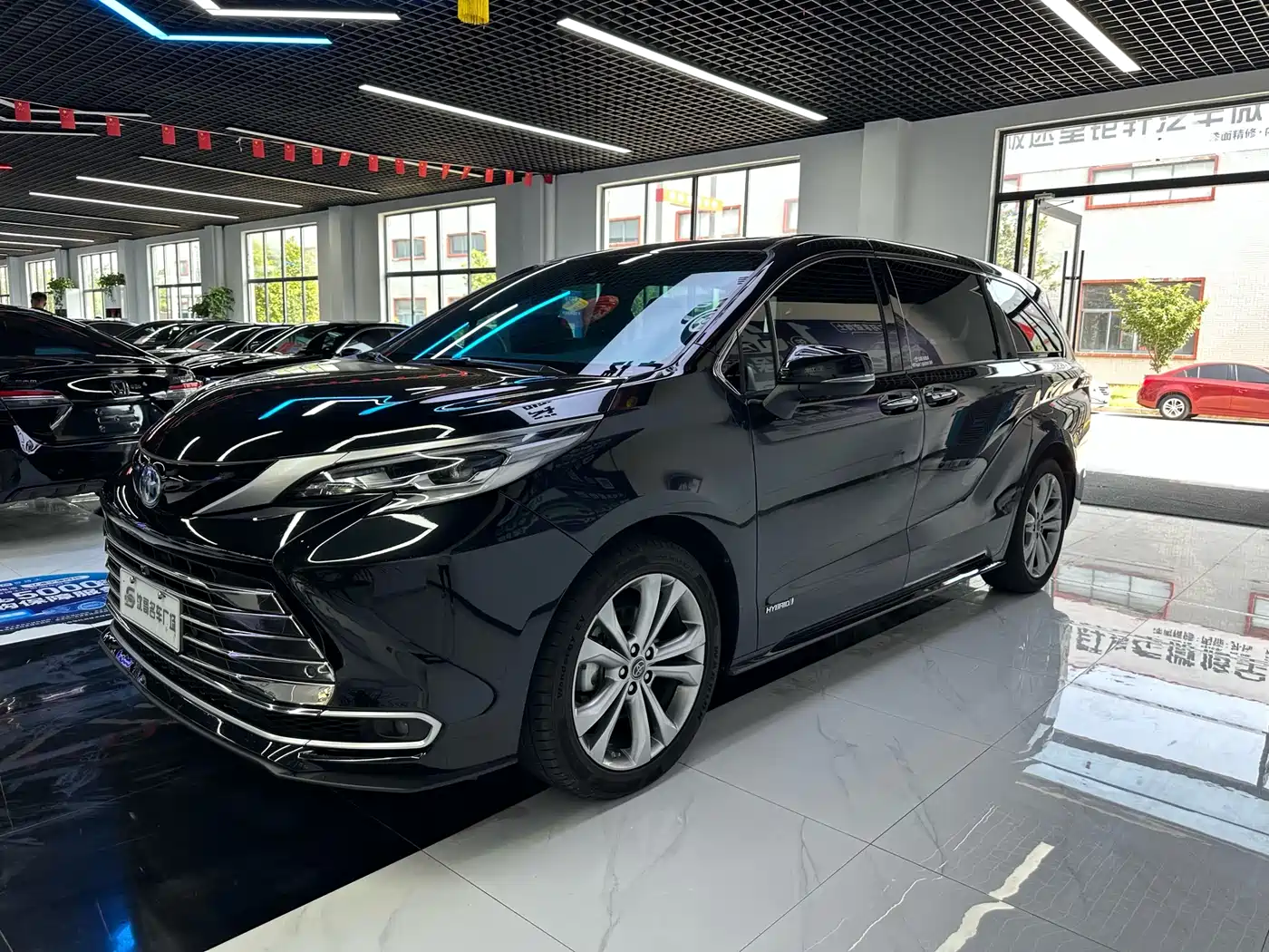 Toyota Sienna 2023 2.5L Hybrid Premium Edition