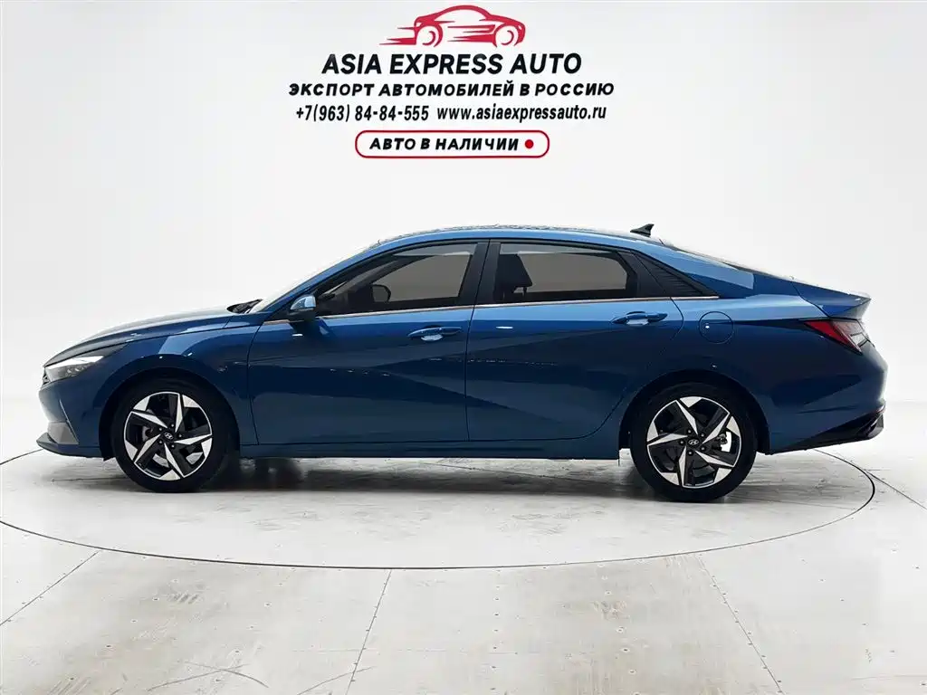Hyundai Elantra 2021 1.5L CVT LUX Premium Edition фото 7