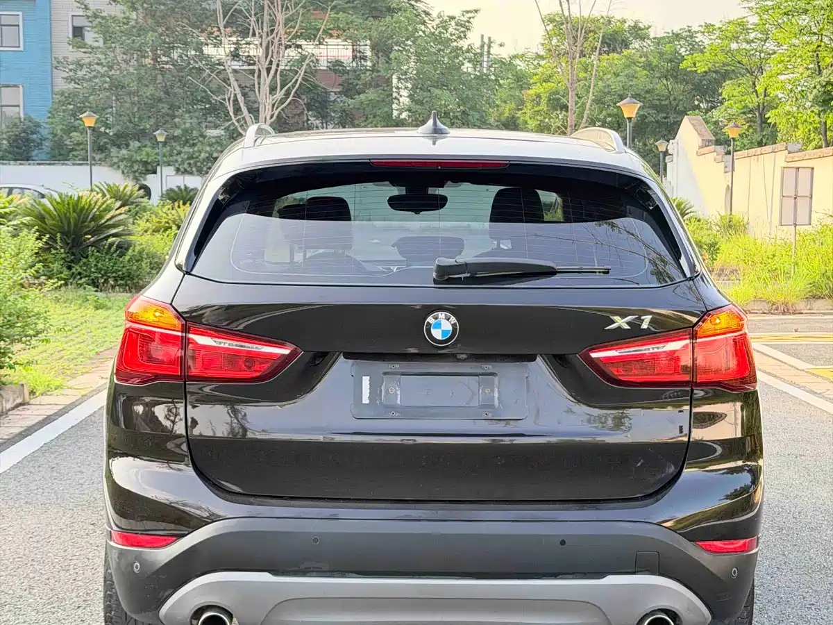 BMW X1 2018 sDrive20Li Leading Model фото 7
