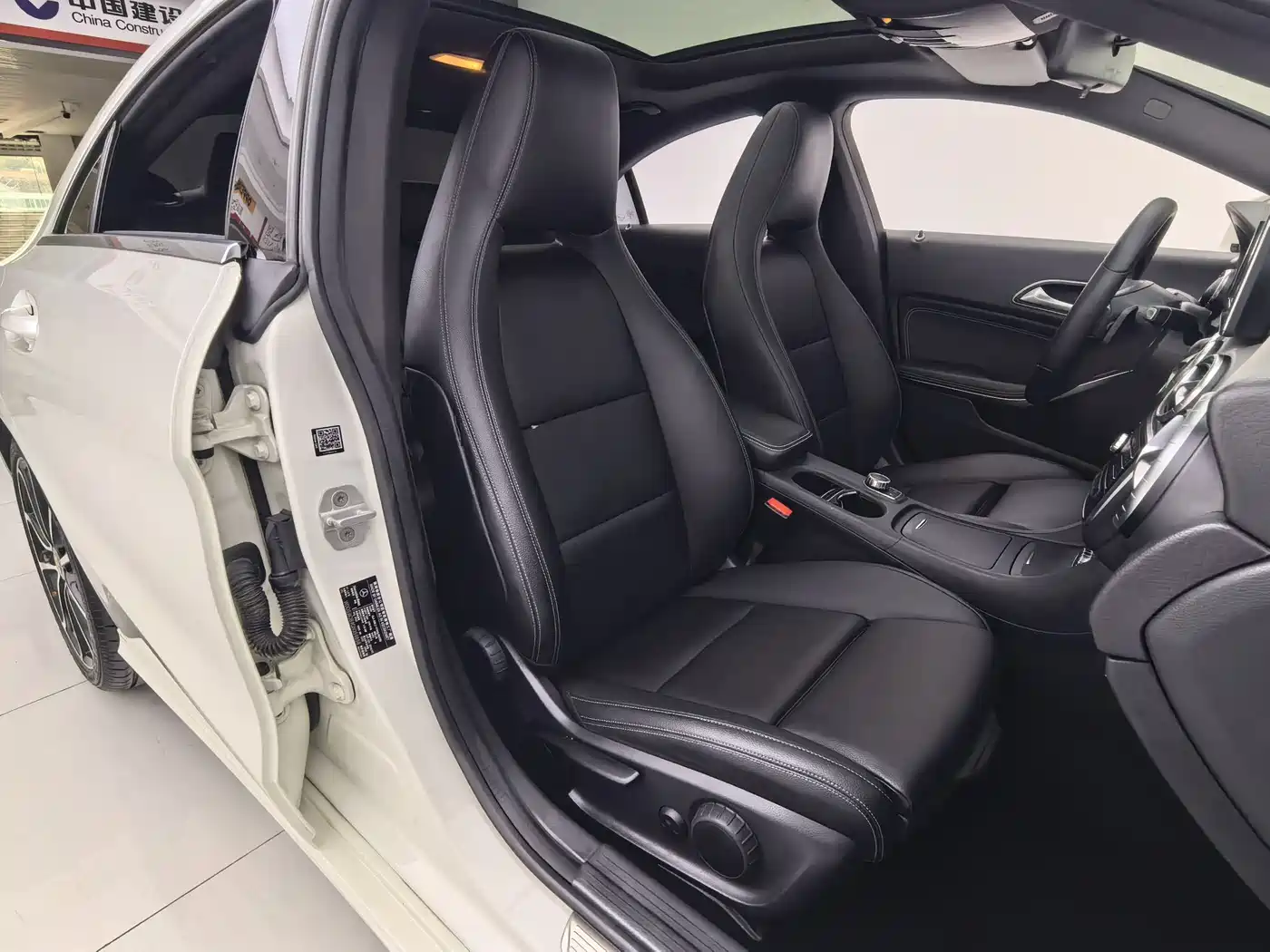 Mercedes-Benz CLA (Import) 2016 CLA 200 Fashion фото 8