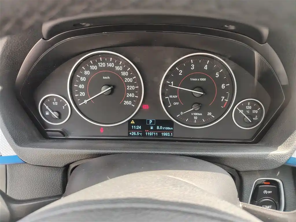 BMW 3 Series 2017 320i M Sport фото 12