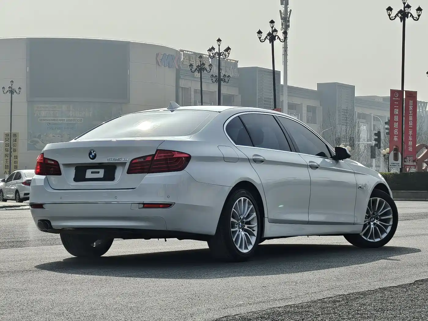 BMW 5 Series 2014 525Li Luxury Design Package фото 4