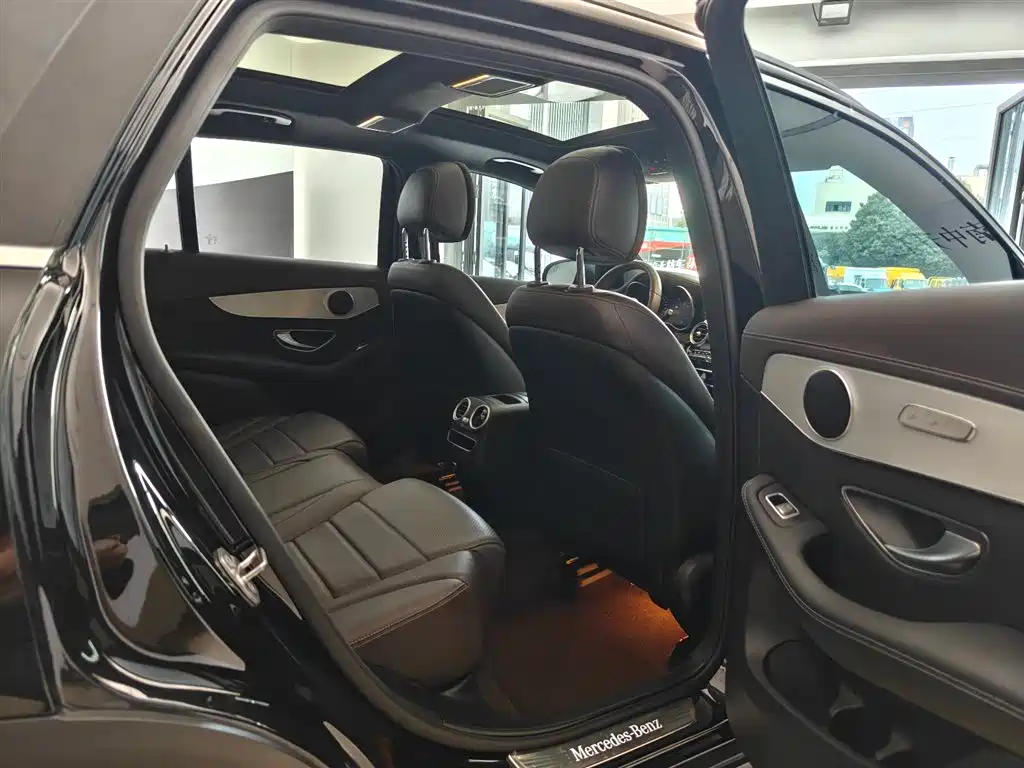 Mercedes-Benz GLC 2022 Model GLC 260 L 4MATIC Dynamic Edition фото 12