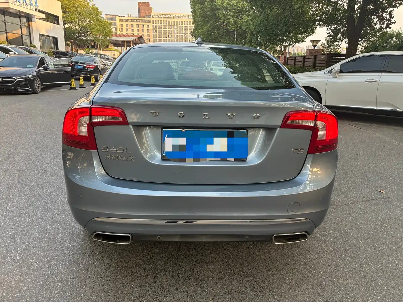 VOLVO S60
