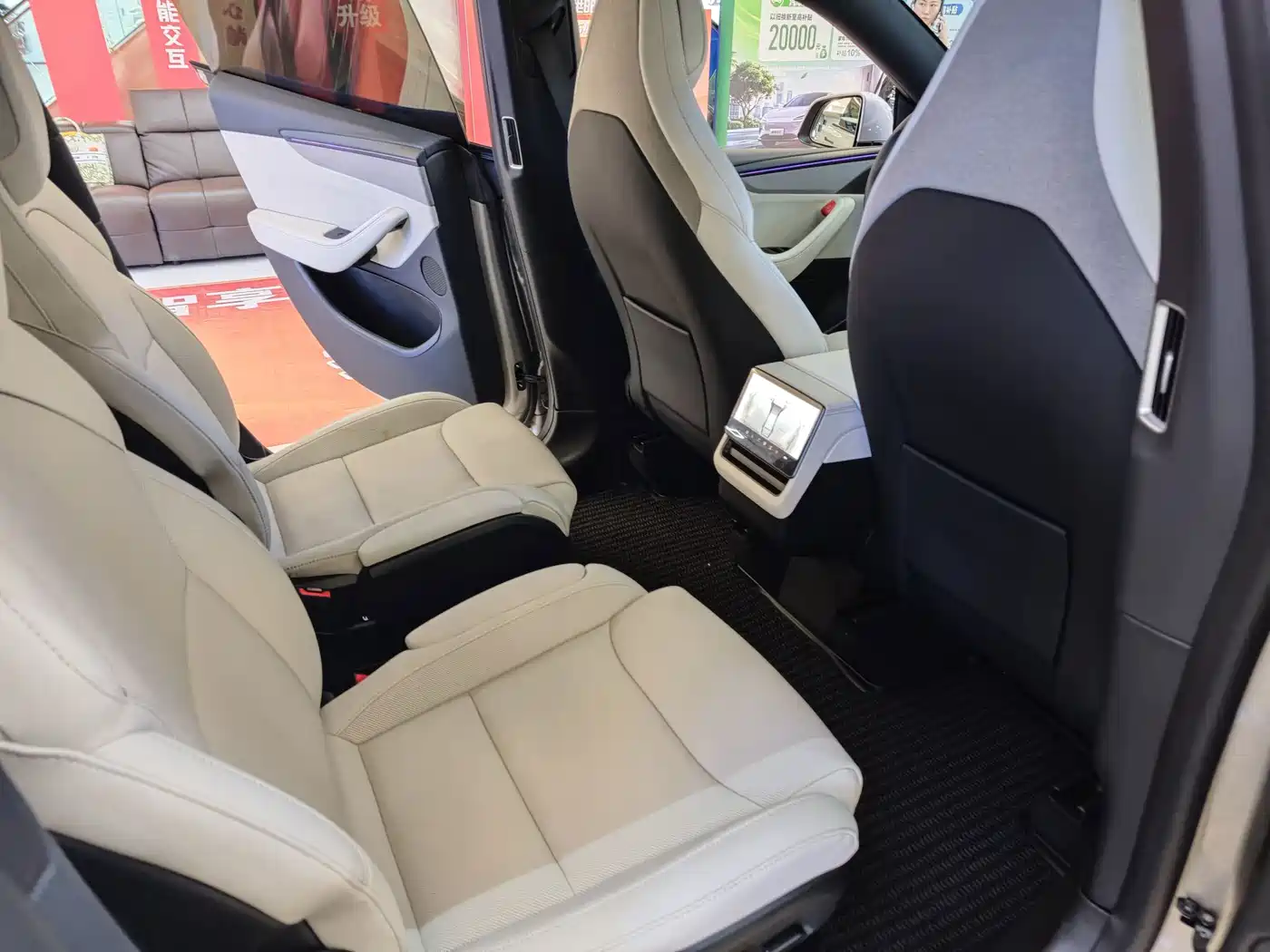Tesla Model Y L 2025 2025 Facelift Long Range AWD