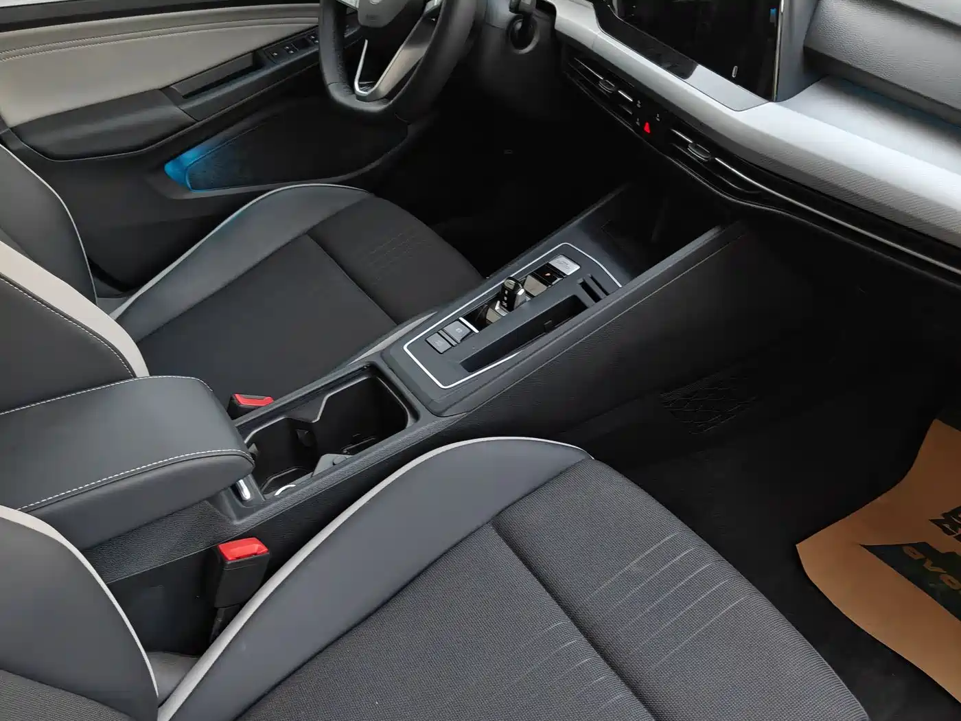 Volkswagen Golf 2023 Facelift 280TSI DSG Pro фото 6
