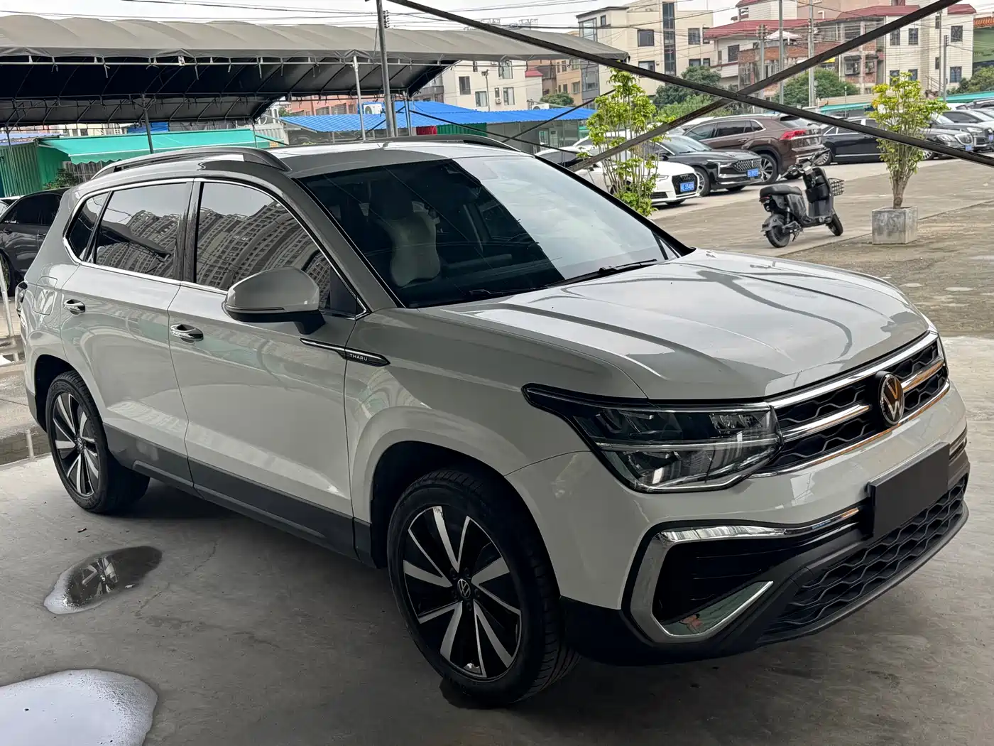 Volkswagen Tharu 2023 300TSI 2WD Moon Premium Edition фото 3