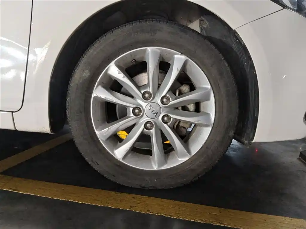 Kia K3 2016 1.6L Automatic GL фото 8