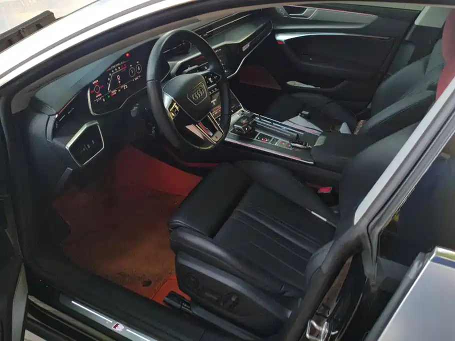 Фото 9 - Audi A7
