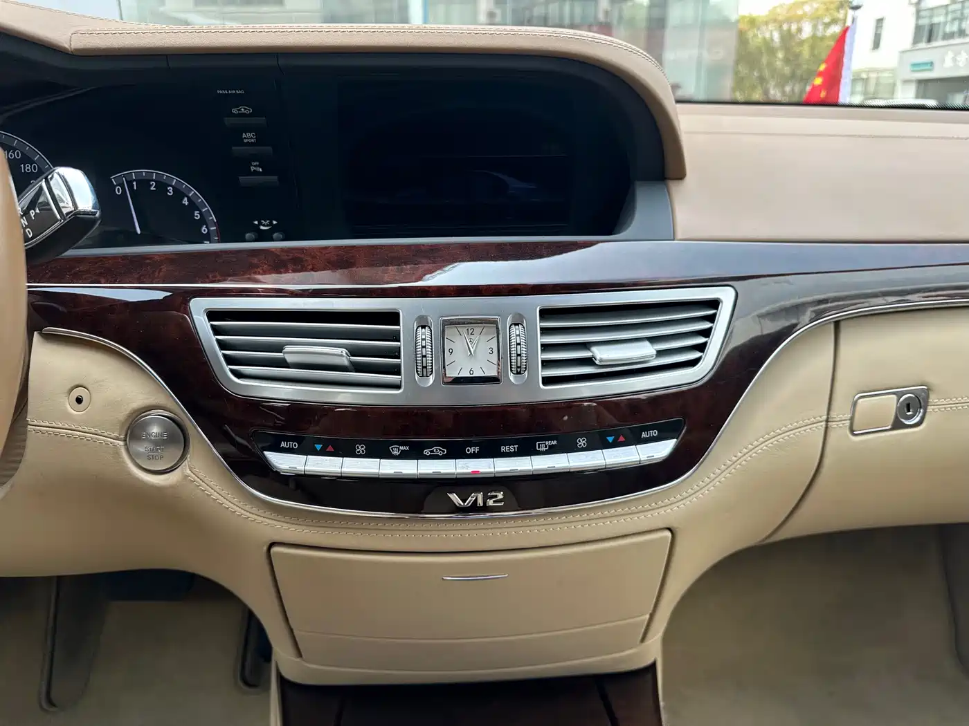 Mercedes-Benz S-Class 2010 S 600 L фото 37