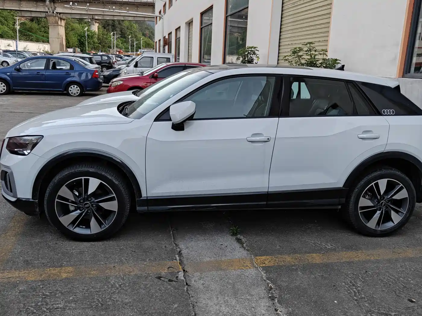 AUDI Q2L