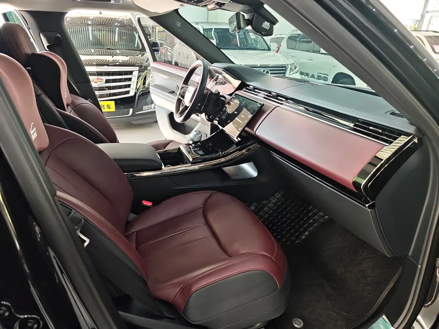 Land Rover Range Rover Sport 2024 400PS Dynamic HSE фото 9