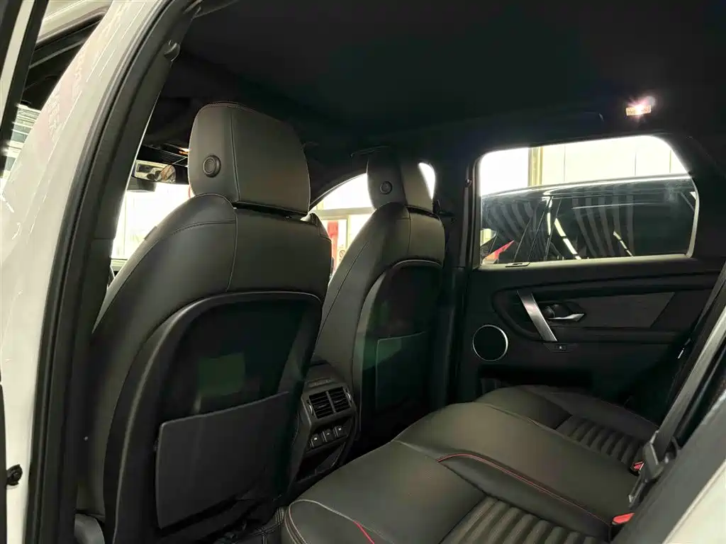 Land Rover Discovery Sport 2022 Model 249PS R-Dynamic SE Performance Tech Edition 5-Seater фото 5