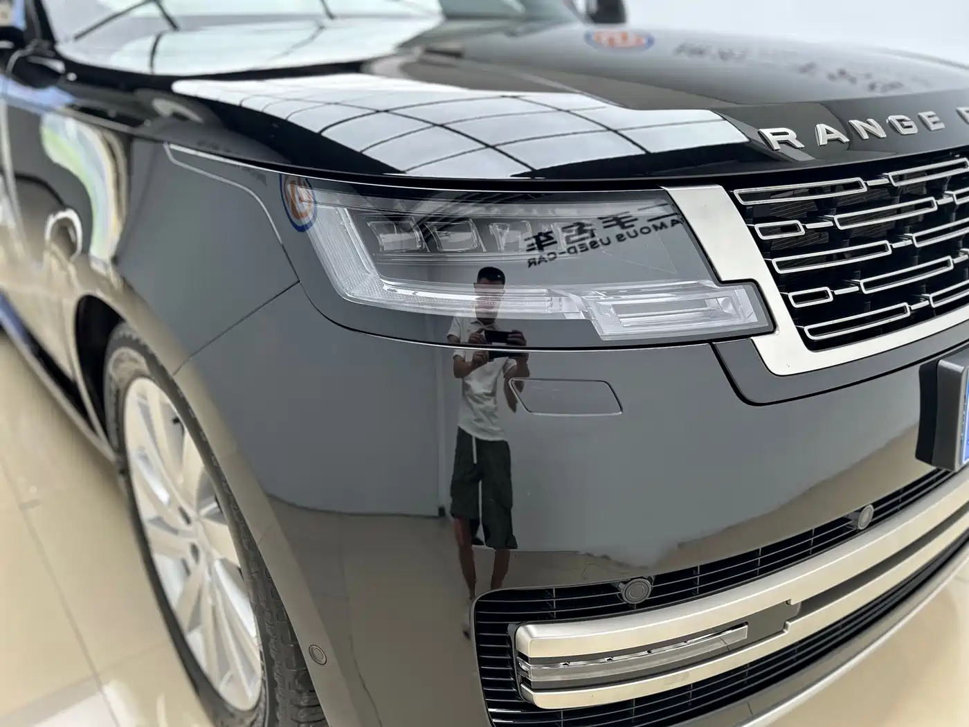 Land Rover Range Rover 2024 3.0 L6 360PS Golden Age Edition фото 23