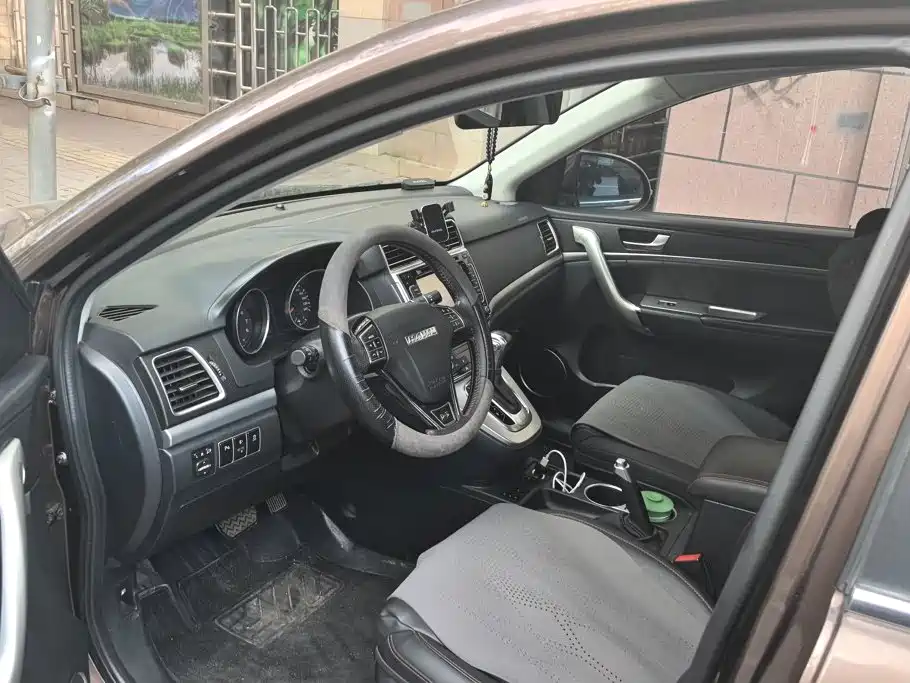 Photo 9 - Haval H6