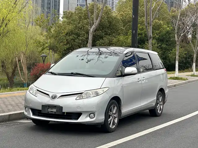 TOYOTA PREVIA