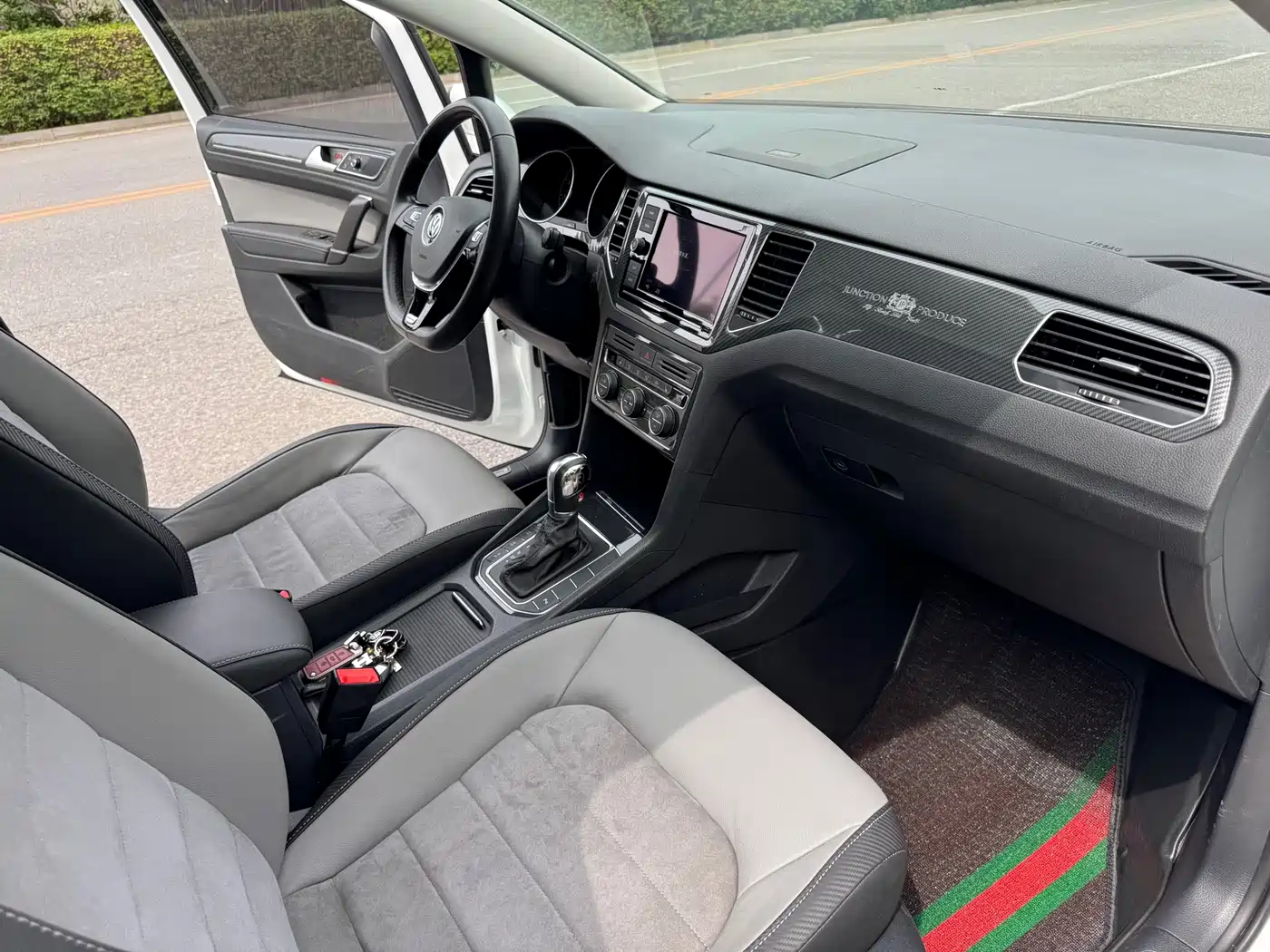 Volkswagen Golf Sportsvan 2019 280TSI Automatic Voyager China V фото 16