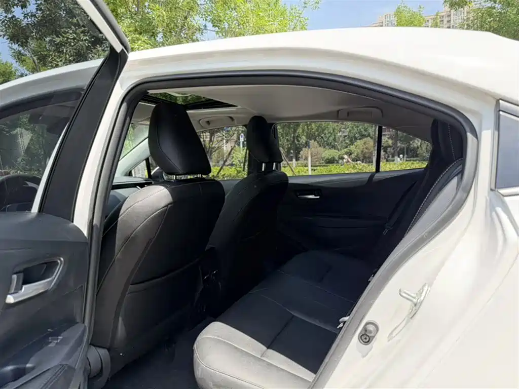 Toyota Corolla 2023 1.8L Smart Hybrid Dual Engine Elite Edition фото 9