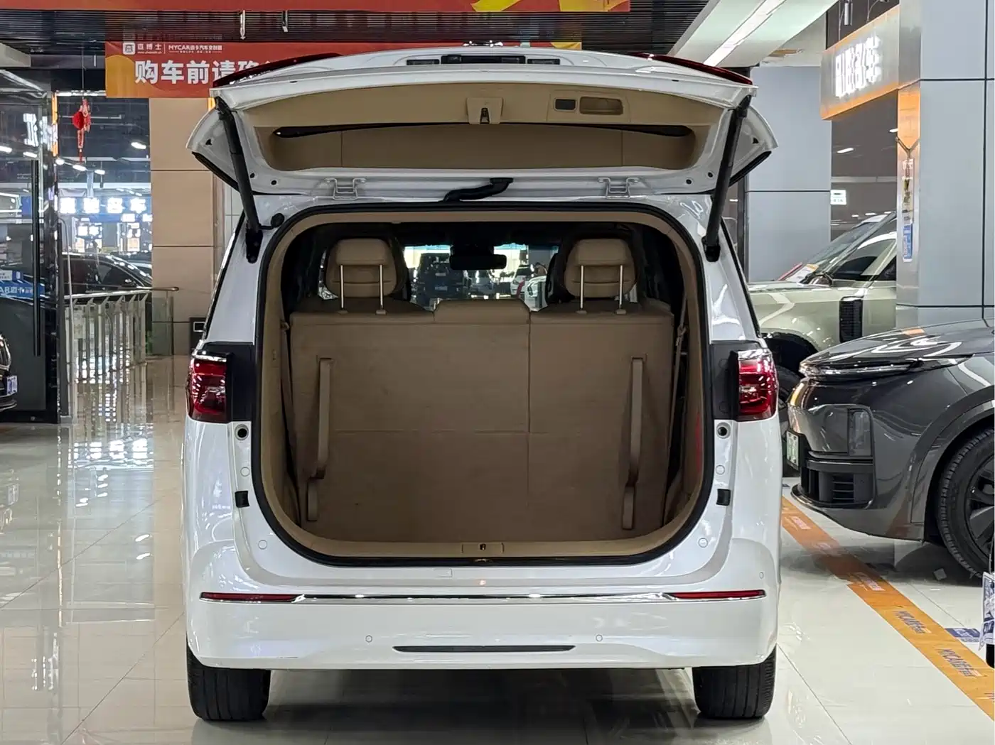 Buick GL8 2021 ES Landlord 653T Flagship фото 6