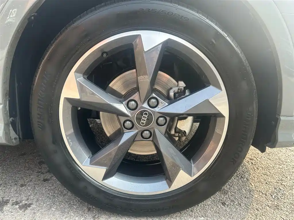 Audi Q3 2024 35 TFSI Fashion Sport фото 19