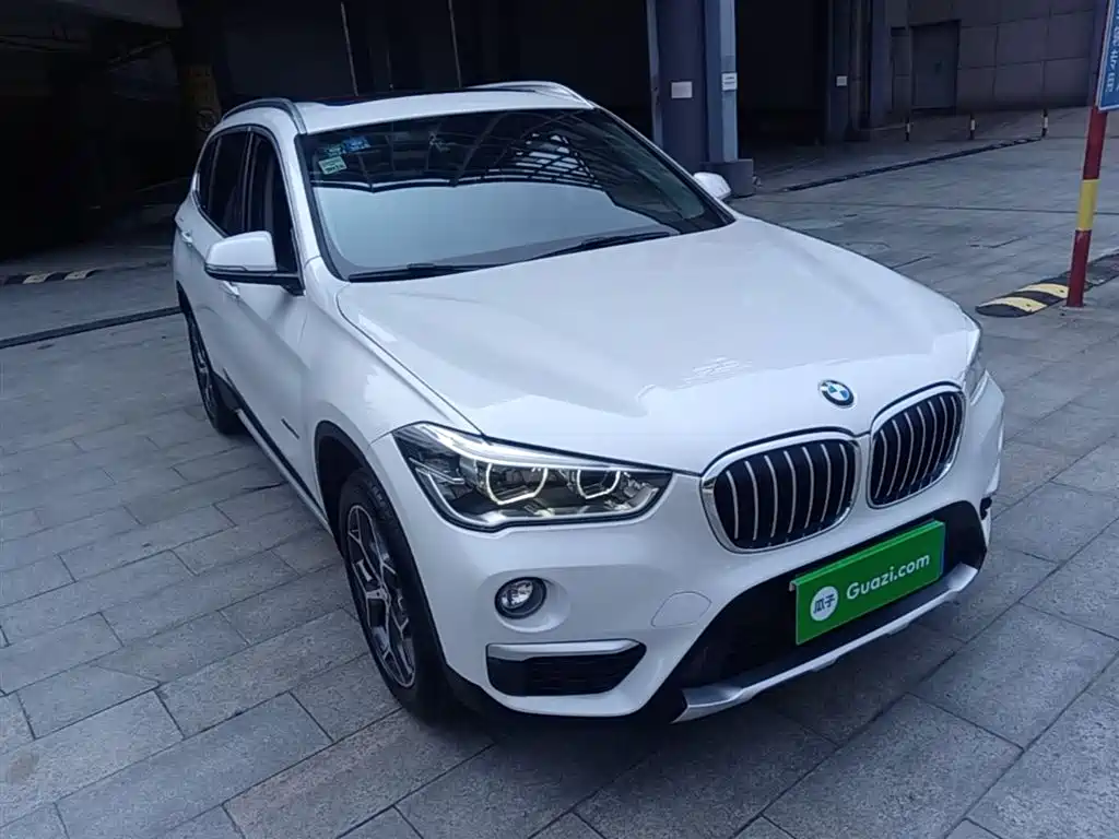BMW X1 2018 sDrive18Li Premium Model фото 4